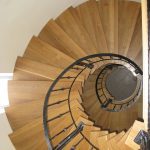 Кованное ограждение для лестницы винтовой