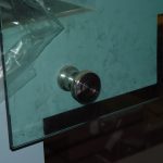 Стеклянные ограждения на точечных крепежах с поручнем