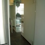 Маятниковая межкомнатная дверь