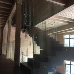 Стеклянные ограждения на точечных крепежах