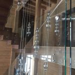 Стеклянные ограждения на точечных крепежах