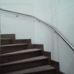 Пристенный поручень для лестниц