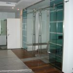 Раздвижная стеклянная дверь межкомнатная