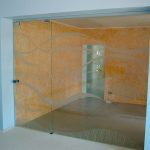 Стеклянная дверь для бассейна