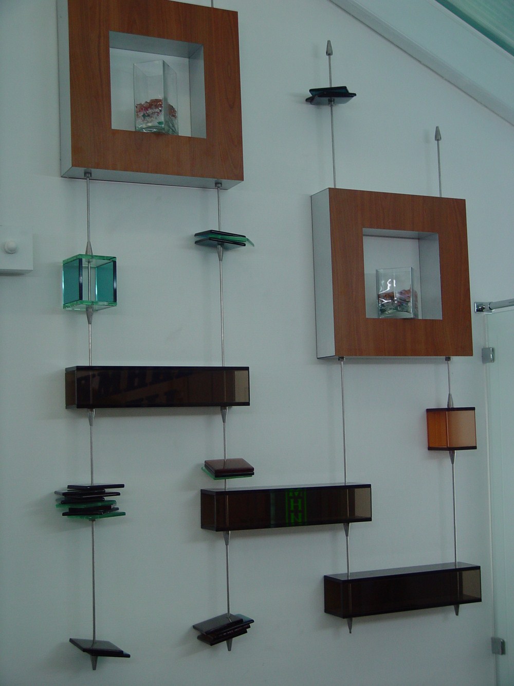 Полка на металлических тросиках