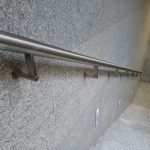 Пристенный поручень для лестниц