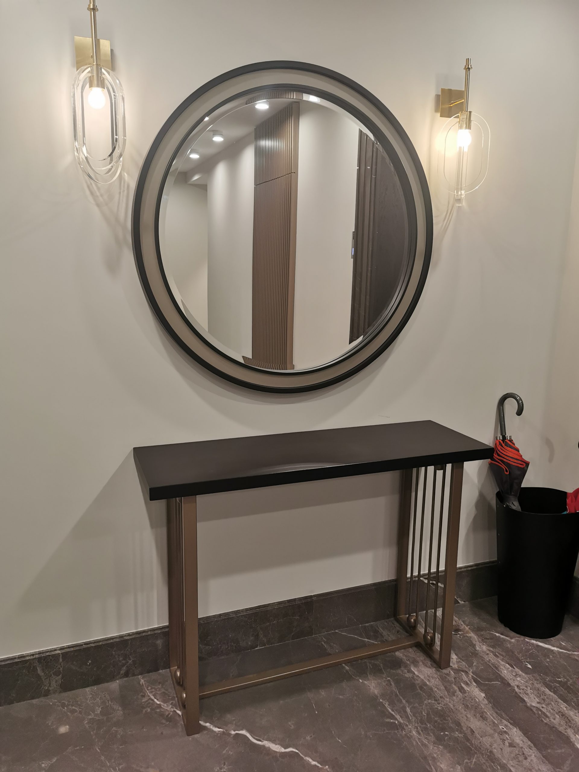 Зеркала в раме