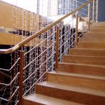 Ограждение из нержавеющей стали с ригелями и поручнем ПВХ