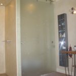 Раздвижные двери для сантехнических кабин