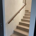 Пристенный поручень для лестниц