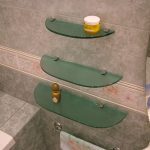 Полка стеклянная для ванной