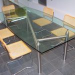 Стол обеденный стеклянный