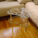 Стол журнальный стеклянный металлические ножки