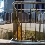 Ограждение для лестницы с покрытием нитрид-титаном