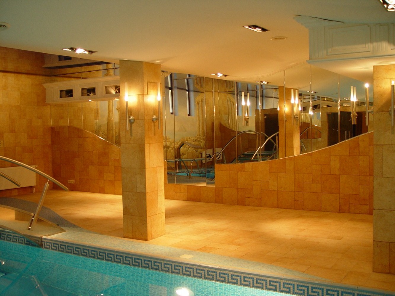 Зеркала для бассейна