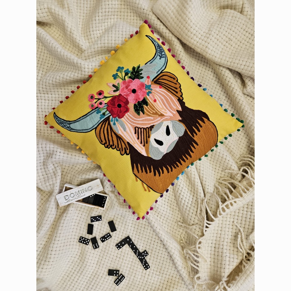 Подушка декоративная «Бык» с наполнителем