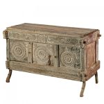 Комод на ножках