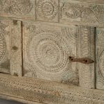 Комод на ножках