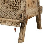 Комод экзотический