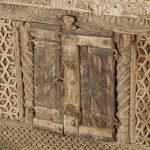 Комод экзотический