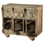 Сундук на колесиках