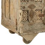 Сундук на колесиках