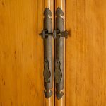 Китайский ретро шкаф