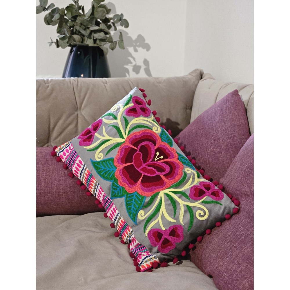 Подушка декоративная «Флора» с наполнителем